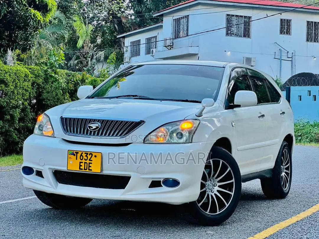 Toyota Harrier 2005 White