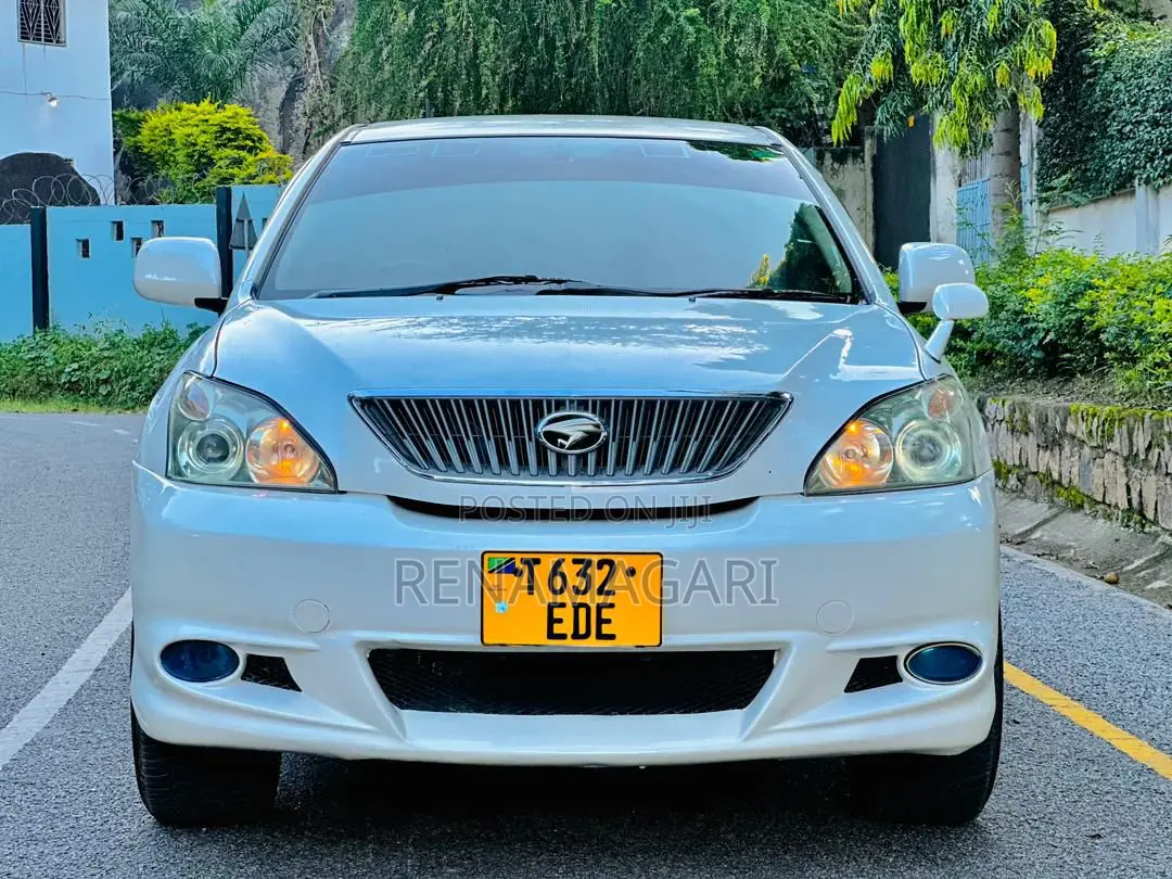 Toyota Harrier 2005 White