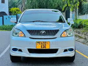Toyota Harrier 2005 White
