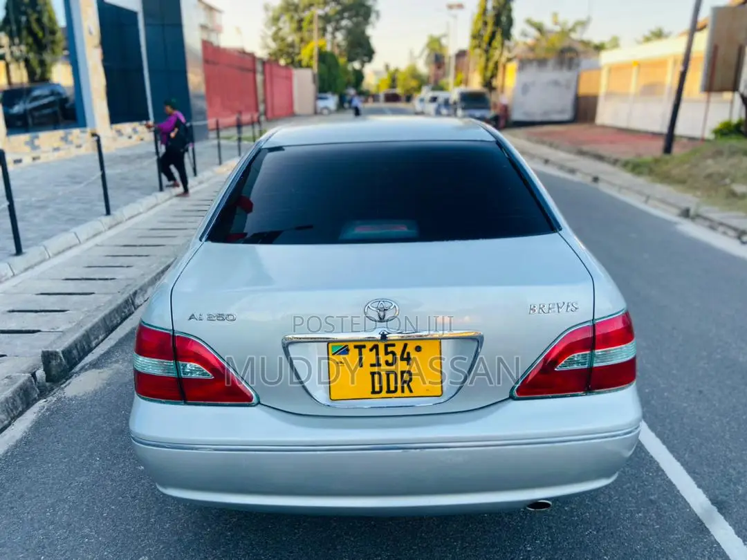 Toyota Brevis 2004 Silver
