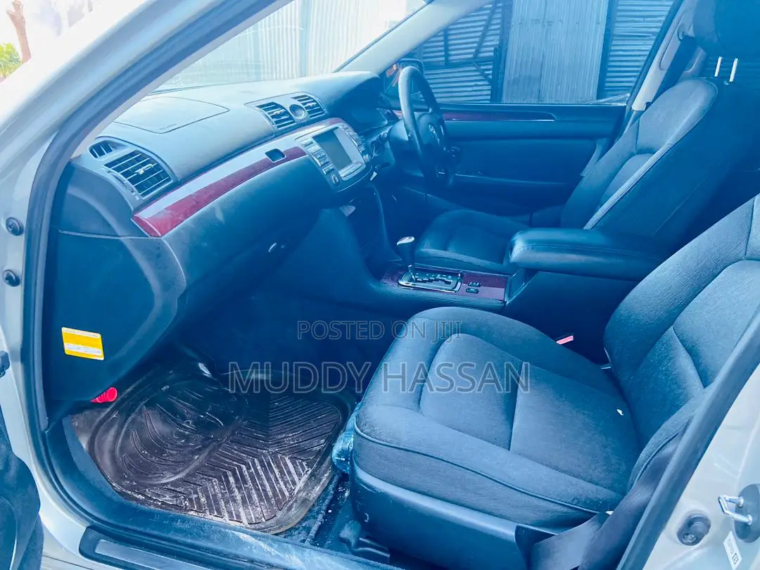 Toyota Brevis 2004 Silver