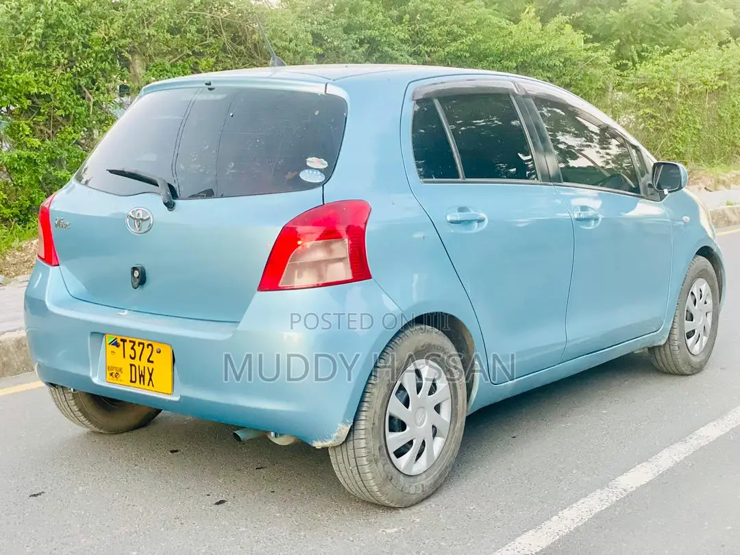 Toyota Vitz 2006 Blue