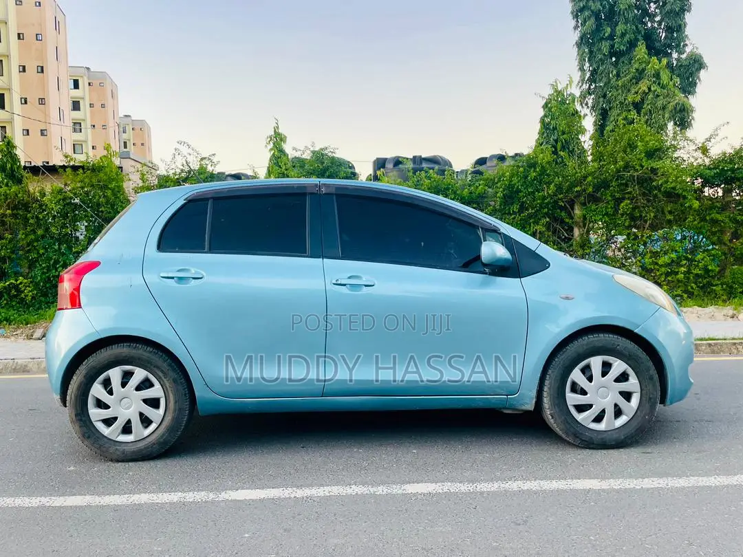 Toyota Vitz 2006 Blue