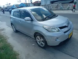 Toyota IST 2007 Silver