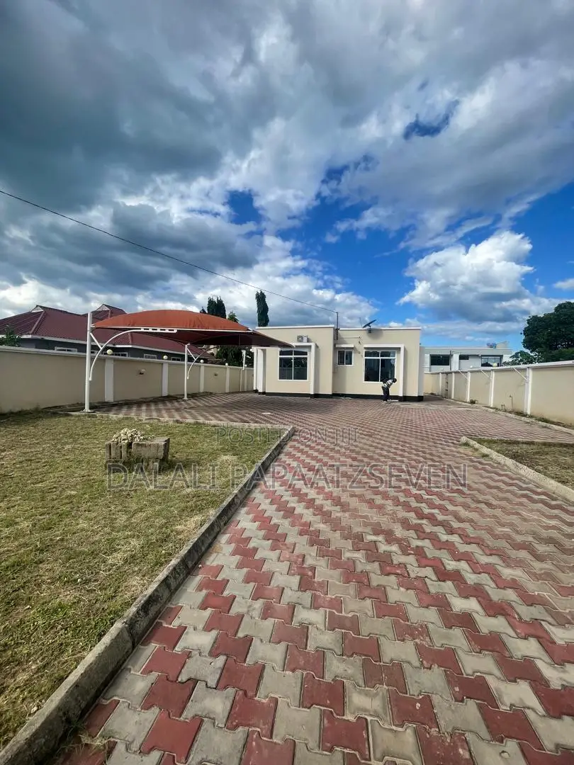 2bdrm House in Dalalipapaatzseven, Kinondoni for rent