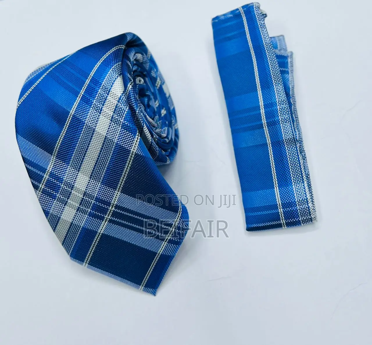 Tie and Pocket Square | Tai Na Kitambaa Cha Mfukoni