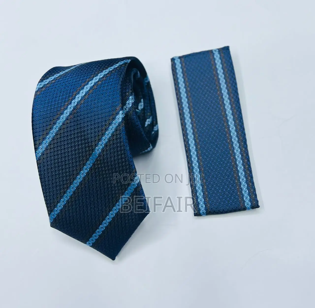 Tai Na Kitambaa Cha Mfukoni | Tie and Pocket Square