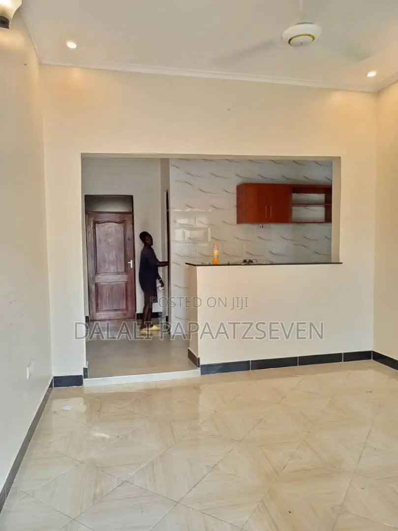 1bdrm Apartment in Dalalipapaatzseven, Kinondoni for rent