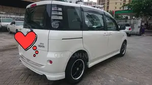 Toyota Sienta 2005 White