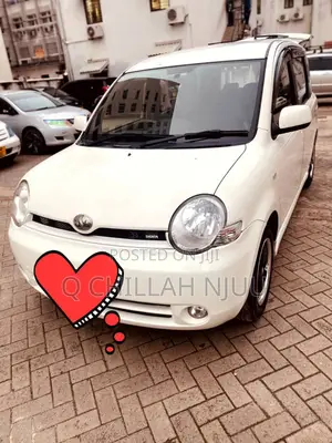 Toyota Sienta 2005 White