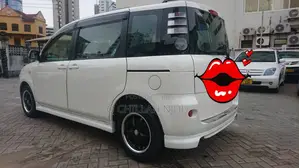 Toyota Sienta 2005 White