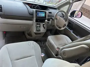 Toyota Noah 2010 Teal