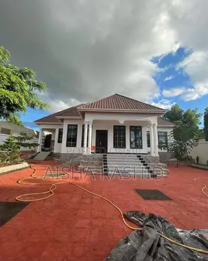 4bdrm House in Kinondoni for rent