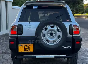 Toyota RAV4 Automatic 2000 Silver