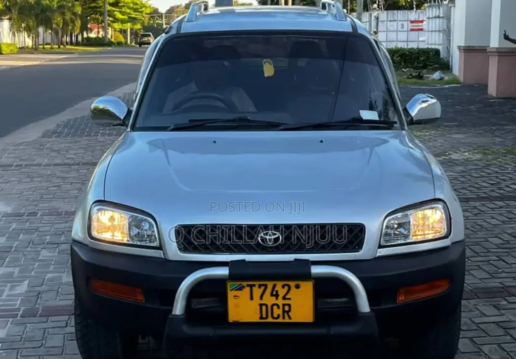 Toyota RAV4 Automatic 2000 Silver