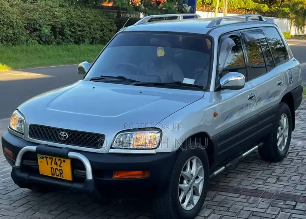Toyota RAV4 Automatic 2000 Silver