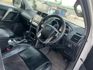Toyota Land Cruiser Prado 2010 White