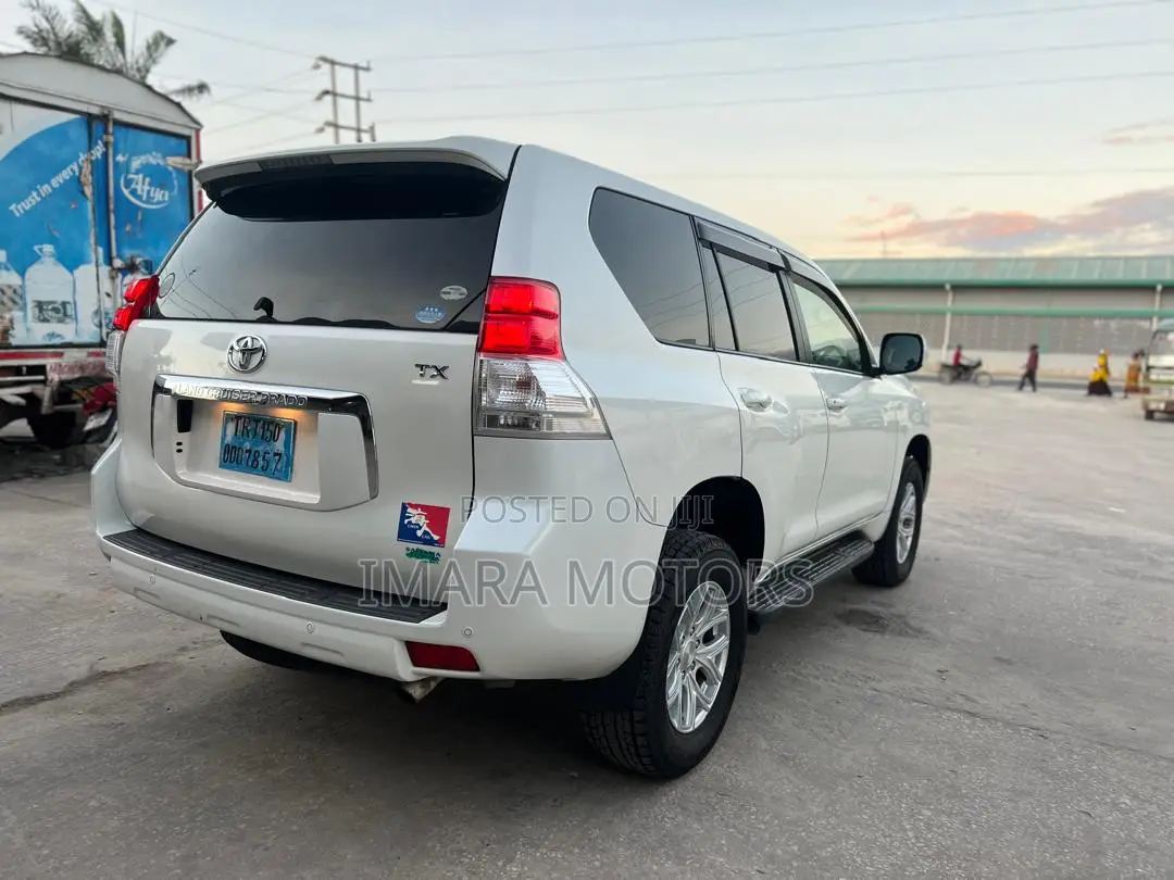 Toyota Land Cruiser Prado 2010 White
