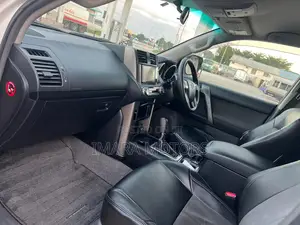 Toyota Land Cruiser Prado 2010 White