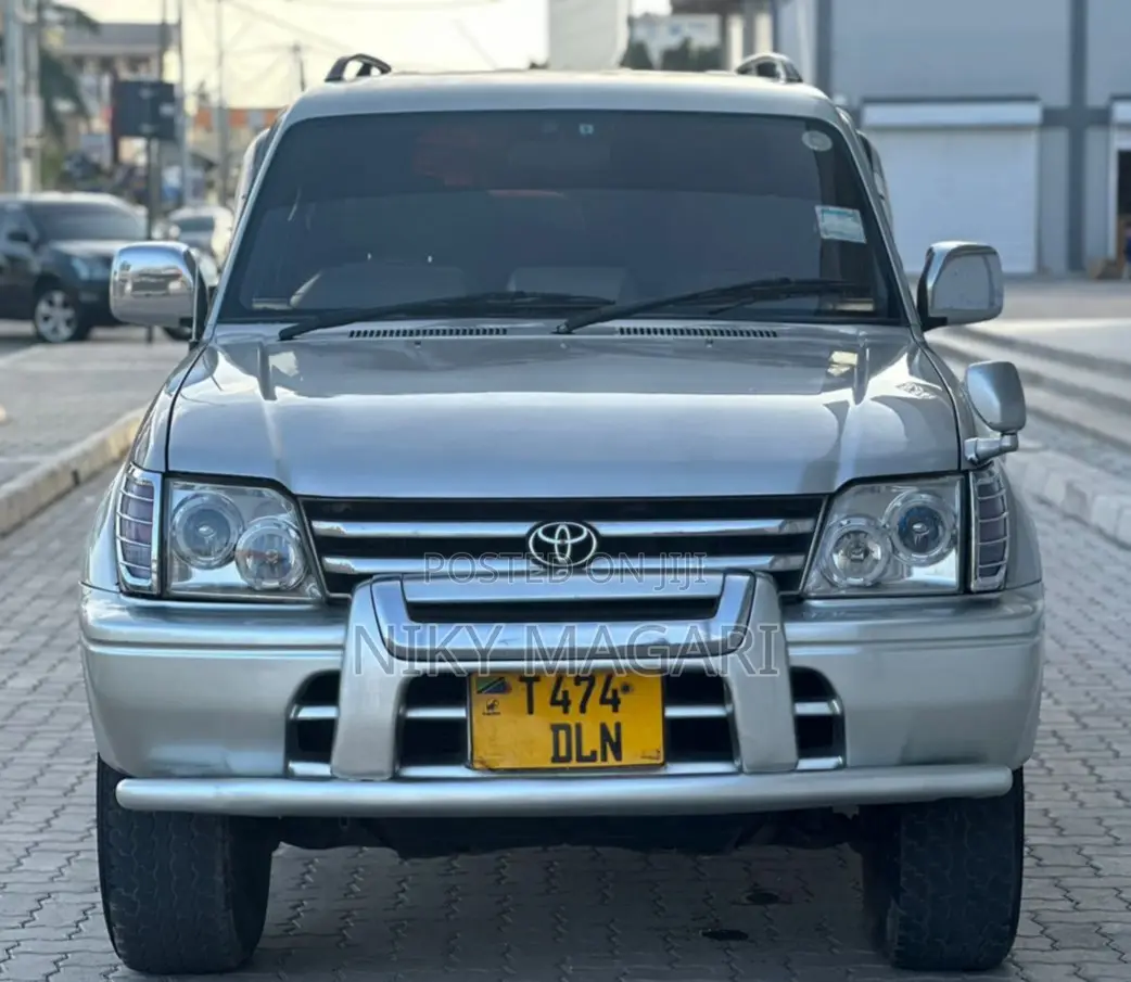 Toyota Land Cruiser Prado 2000 Silver