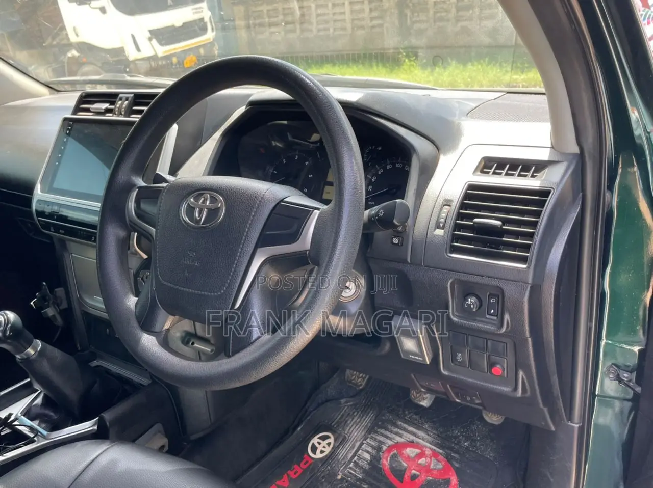 Toyota Land Cruiser Prado 2.8 2017 Green