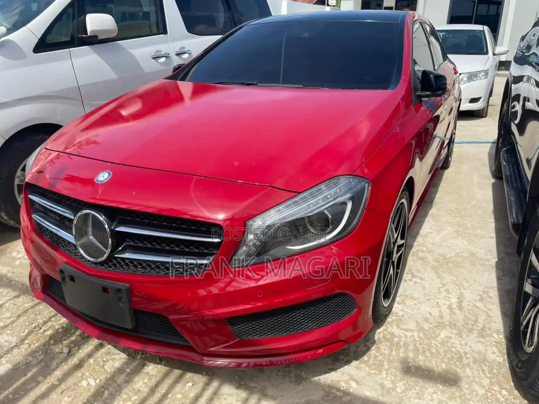 Mercedes-Benz A-Class 2014 Red