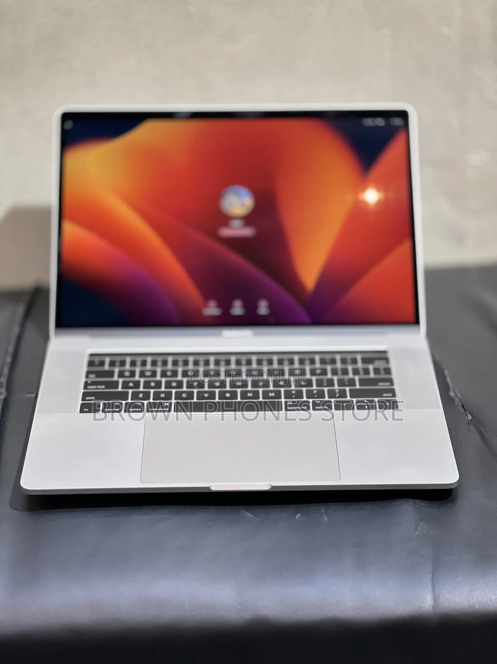 Laptop Apple MacBook Pro 2017 18GB Intel Core I7 SSD 1T