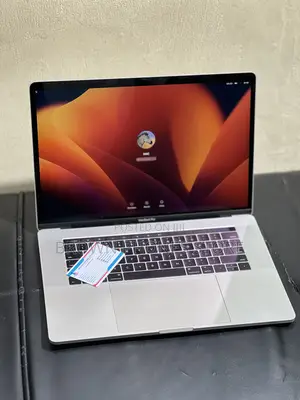 Laptop Apple MacBook Pro 2017 18GB Intel Core I7 SSD 1T