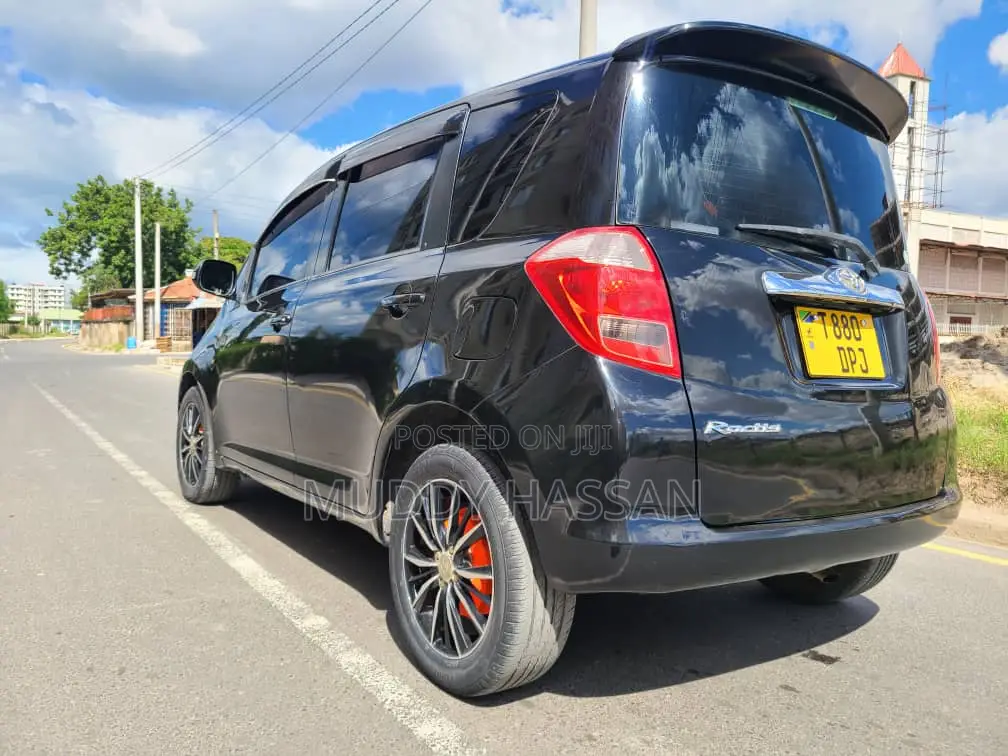 Toyota Ractis 2007 Black