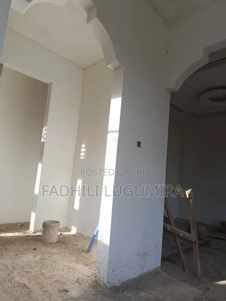 3bdrm House in Kanyama, Nyamongoro for sale
