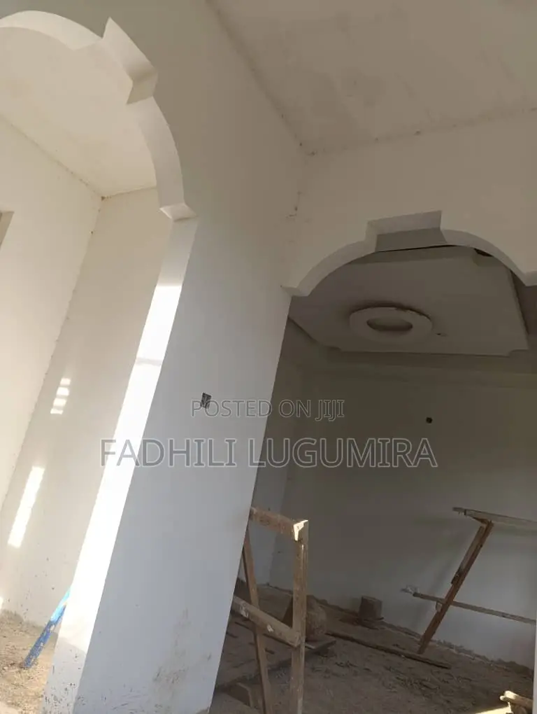3bdrm House in Kanyama, Nyamongoro for sale