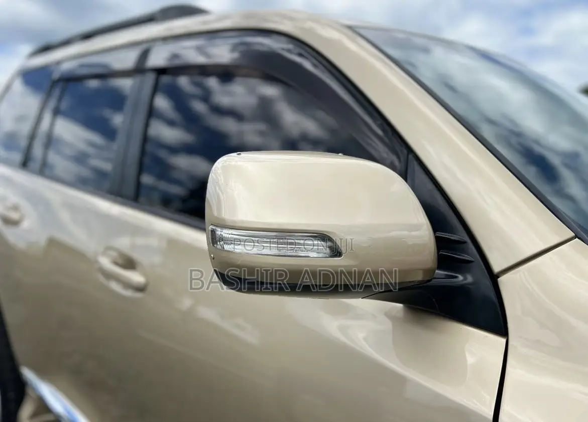 Toyota Land Cruiser Prado 2.7 2021 Gold