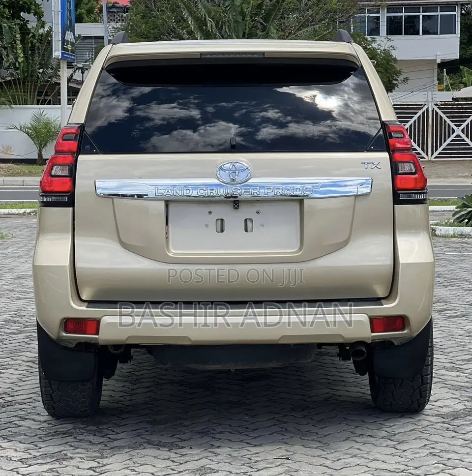 Toyota Land Cruiser Prado 2.7 2021 Gold