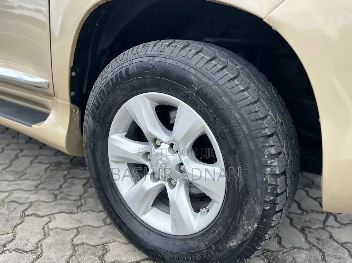Toyota Land Cruiser Prado 2.7 2021 Gold