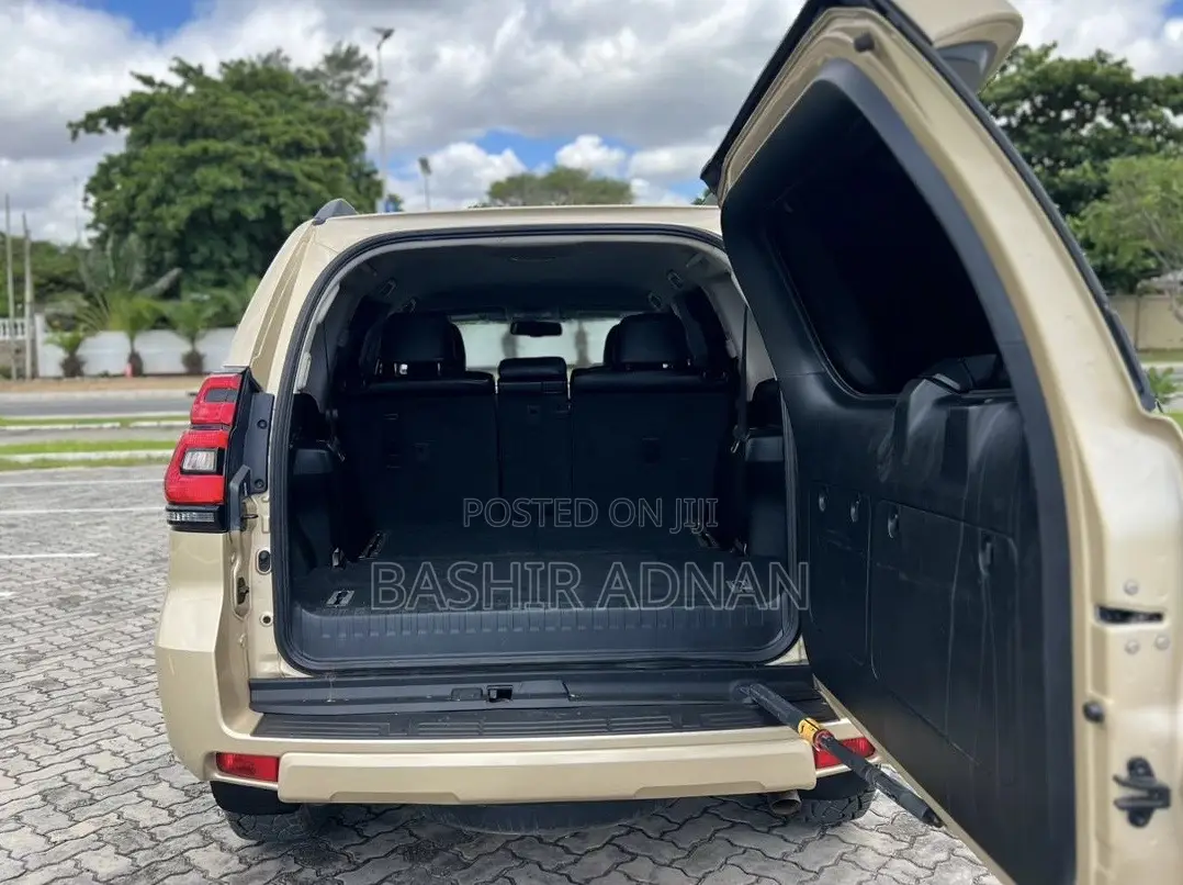 Toyota Land Cruiser Prado 2.7 2021 Gold