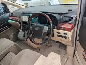 Toyota Alphard 2009 Silver