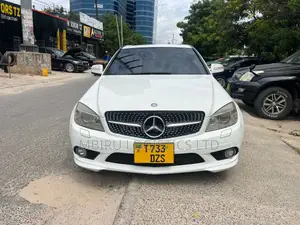 Photo - Mercedes-Benz C-Class 2008 White