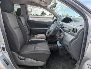 Toyota Raum 2007 Silver