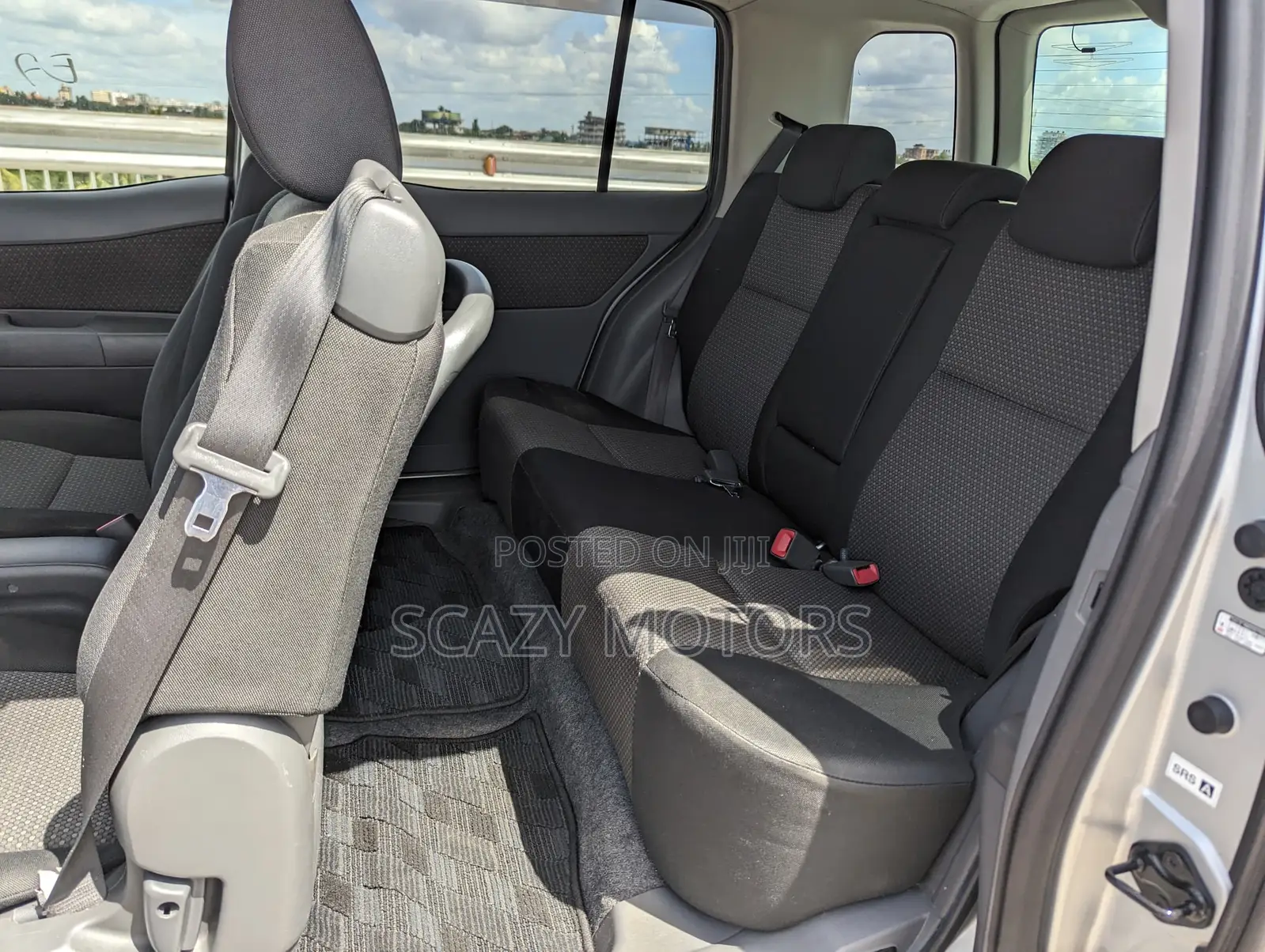 Toyota Raum 2007 Silver