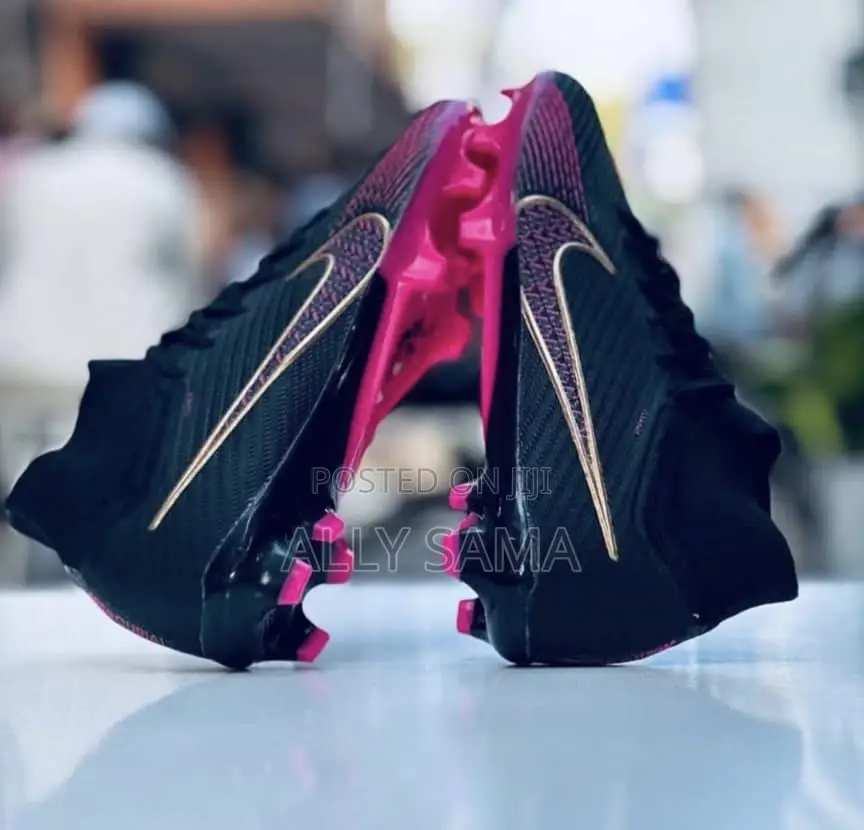 NIKE Football Boots for Mens Original