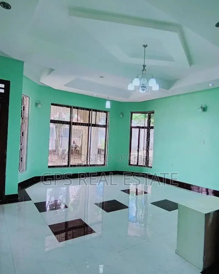 3bdrm House in Mbezi Beach Africana, Kinondoni for sale