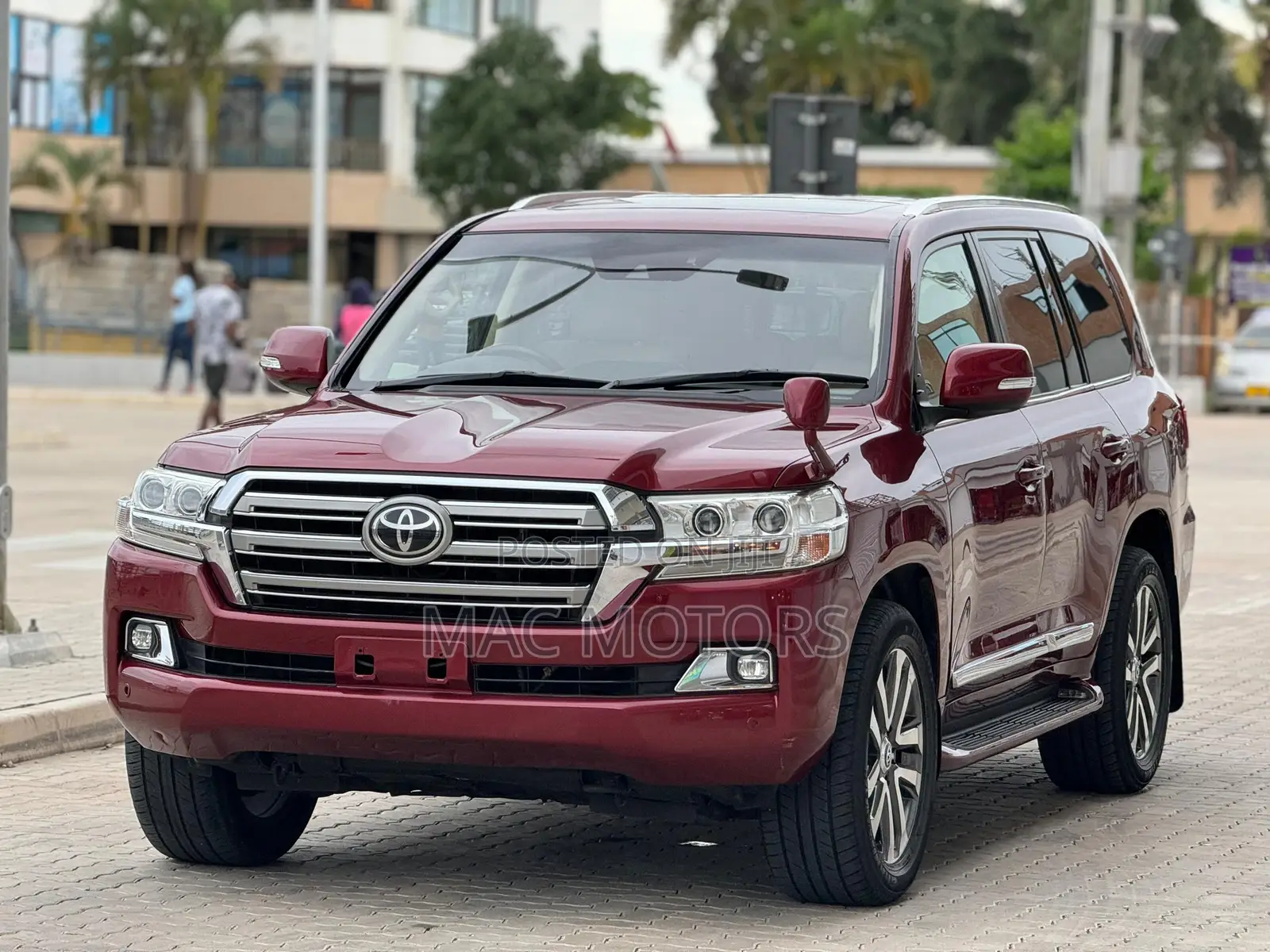 Toyota Land Cruiser 4.6 V8 ZX 2018 Burgundy
