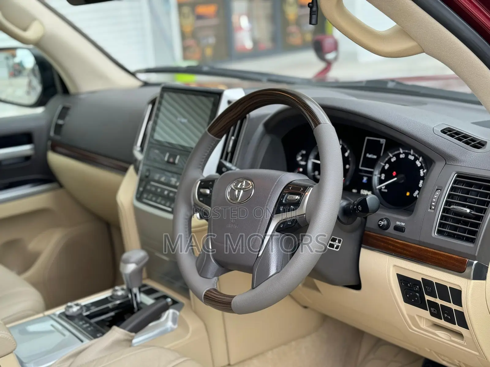 Toyota Land Cruiser 4.6 V8 ZX 2018 Burgundy