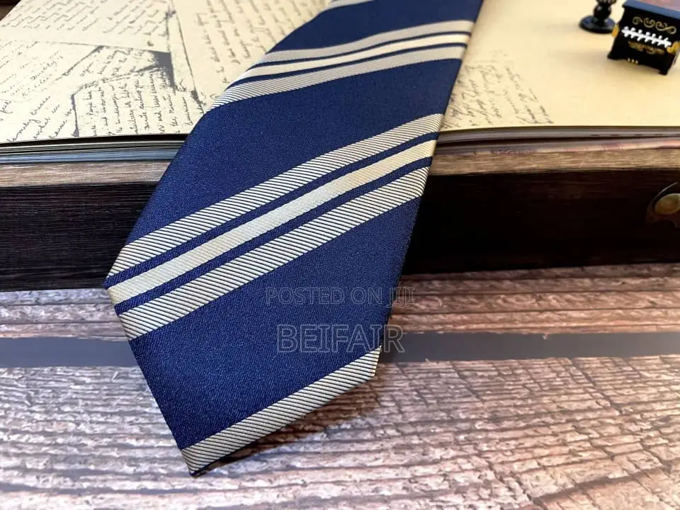 Tai Na Pocket Square | Tie and Pocket Square