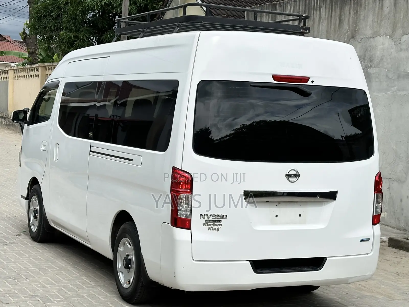 Nissan Caravan (Urvan) 2014 White