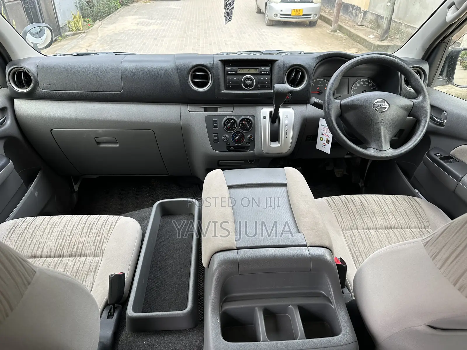 Nissan Caravan (Urvan) 2014 White