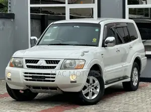 Mitsubishi Pajero 2005 White