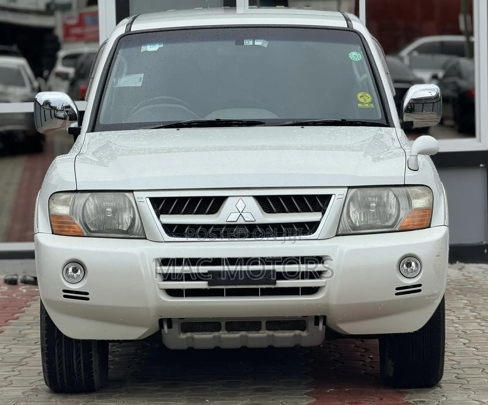 Mitsubishi Pajero 2005 White