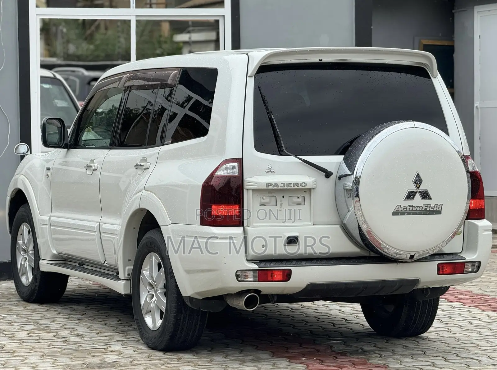 Mitsubishi Pajero 2005 White