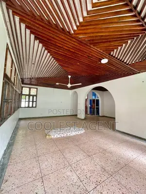 8bdrm Bungalow in Masaki, Kinondoni for rent